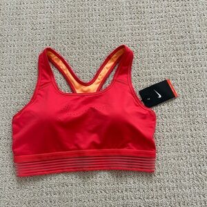 Nike Women's Vibrant Hot Pink Sports Bra with Padded Liner NWT
